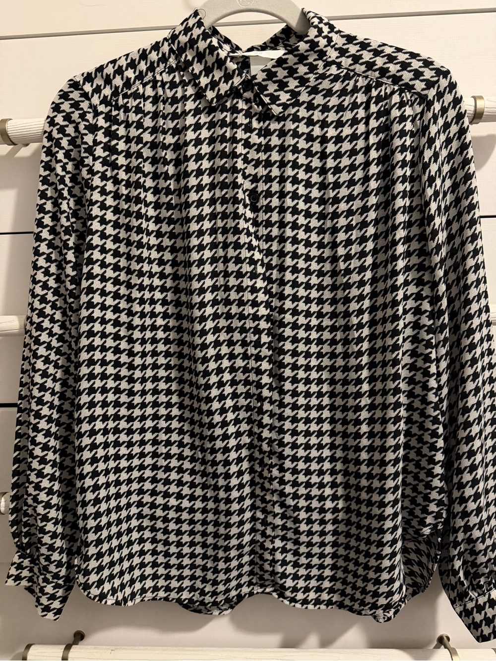H&M Black and White Houndstooth Button-Down Blouse